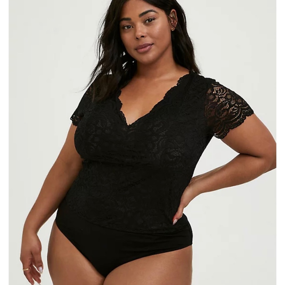 Torrid black lace bodysuit 🖤